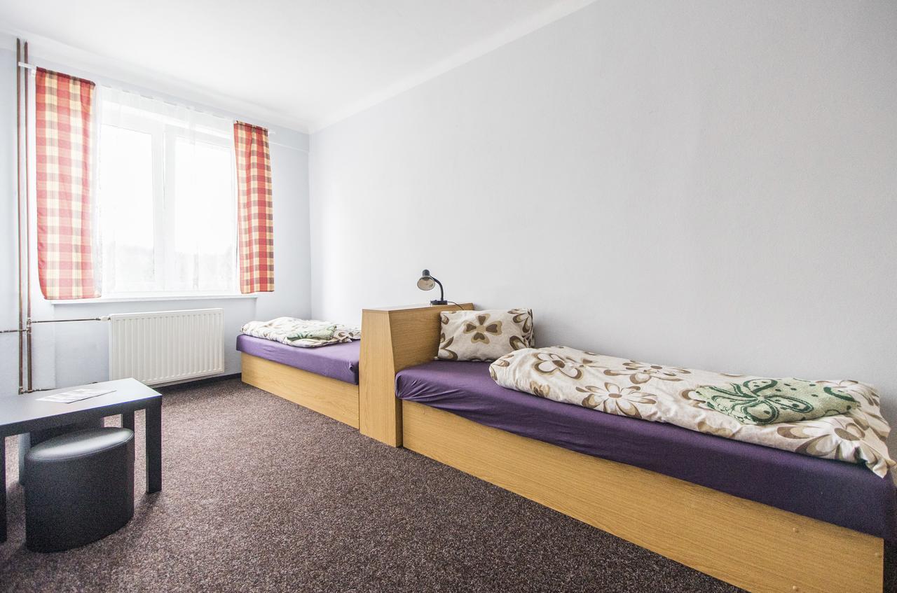 טאחוב Garni Hotel Tachov מראה חיצוני תמונה