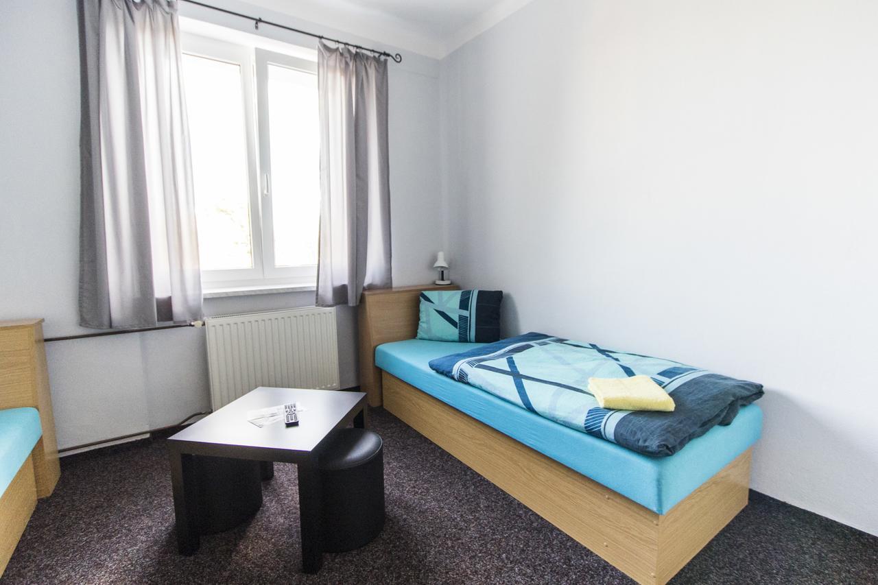 טאחוב Garni Hotel Tachov מראה חיצוני תמונה