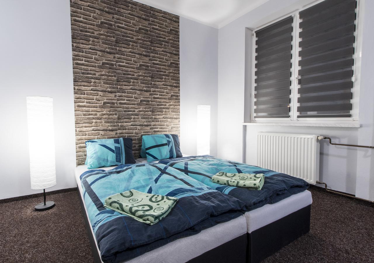 טאחוב Garni Hotel Tachov מראה חיצוני תמונה